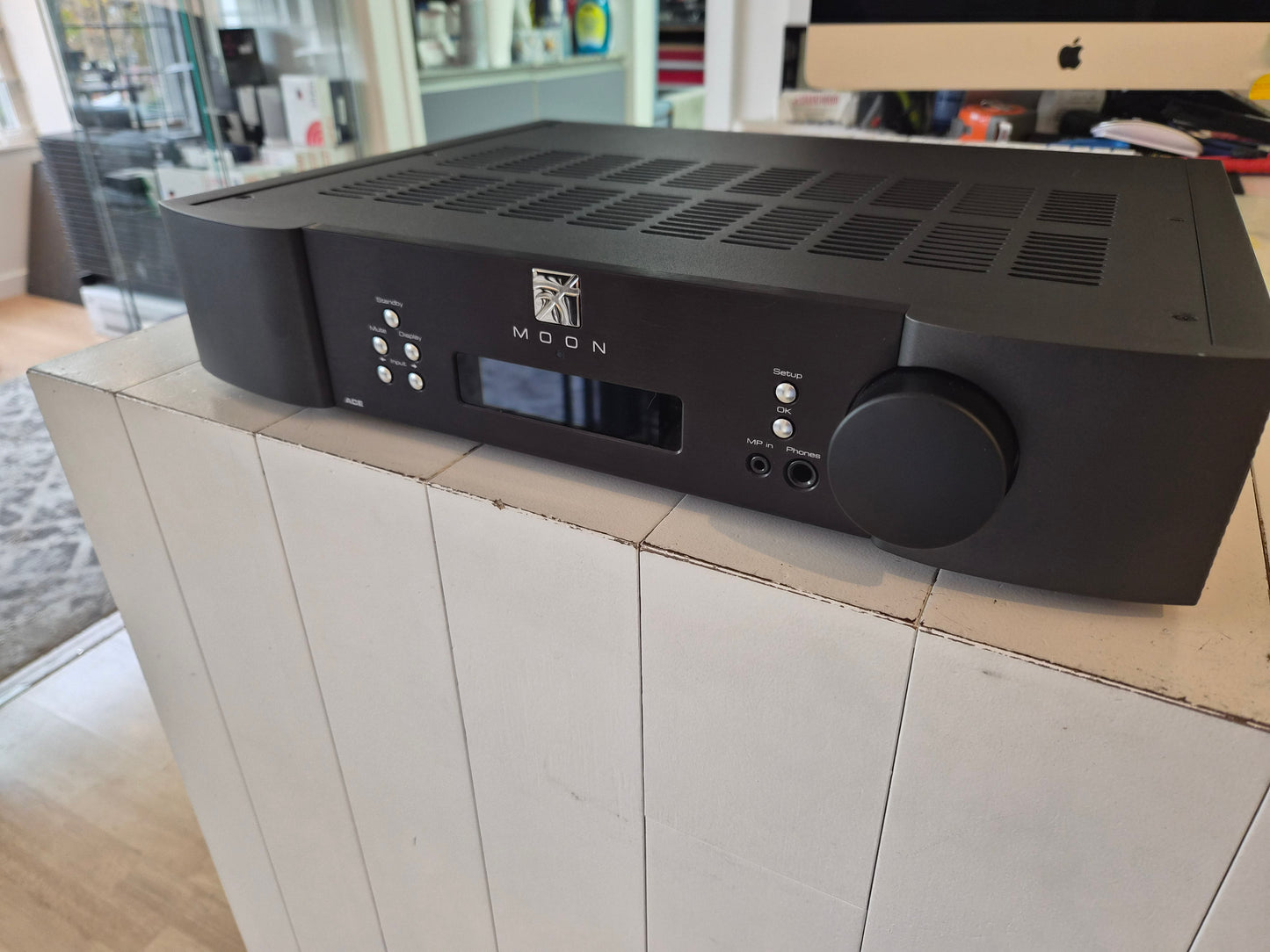 *DEMO CLEARANCE* Moon ACE